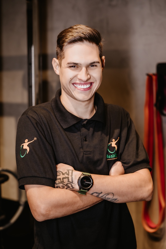 Kaio Felipe Viana, auxiliar geral da Reabilitare Prime
